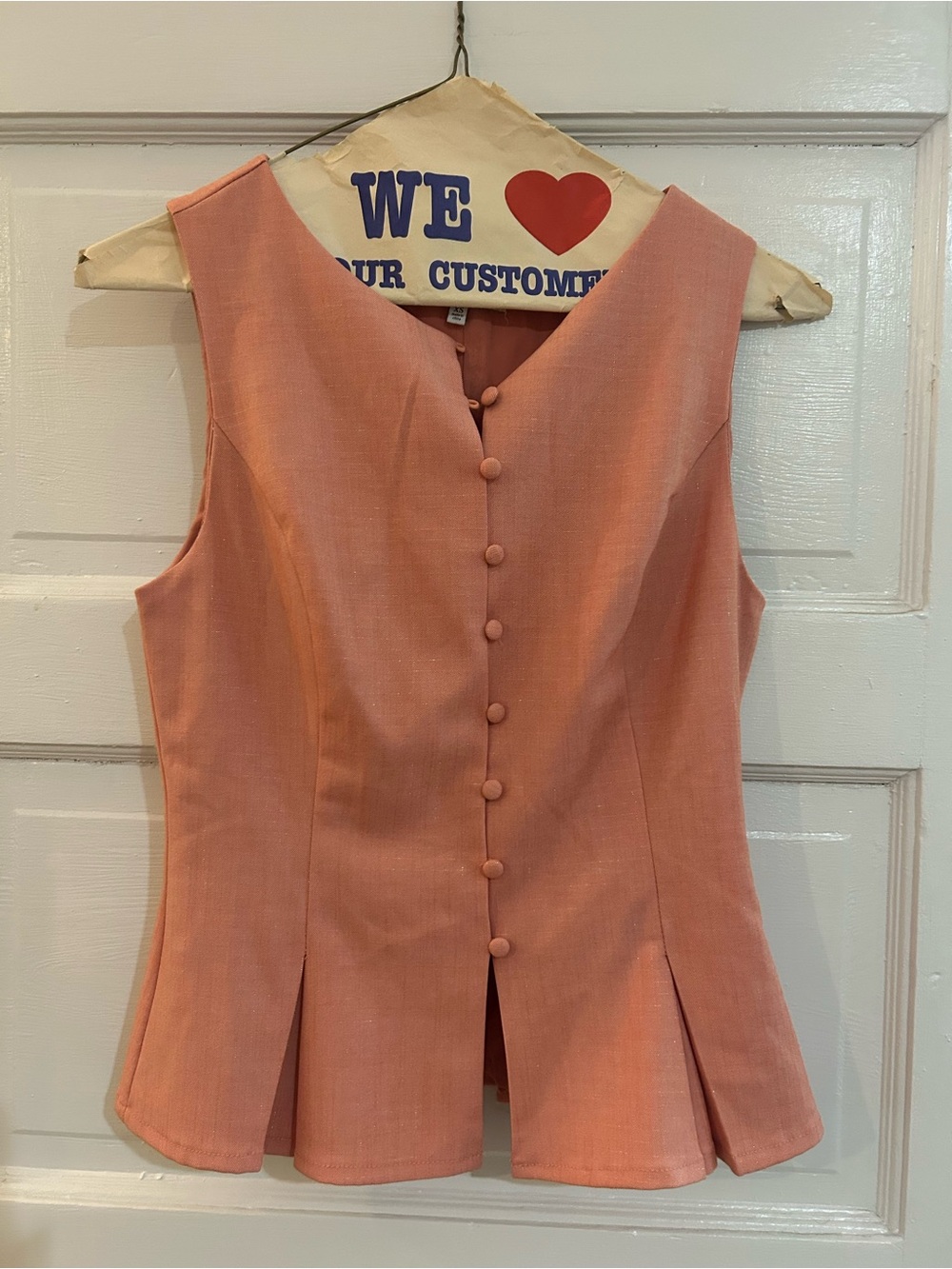 En Saison Peach Sleeveless Button-Front Blouse